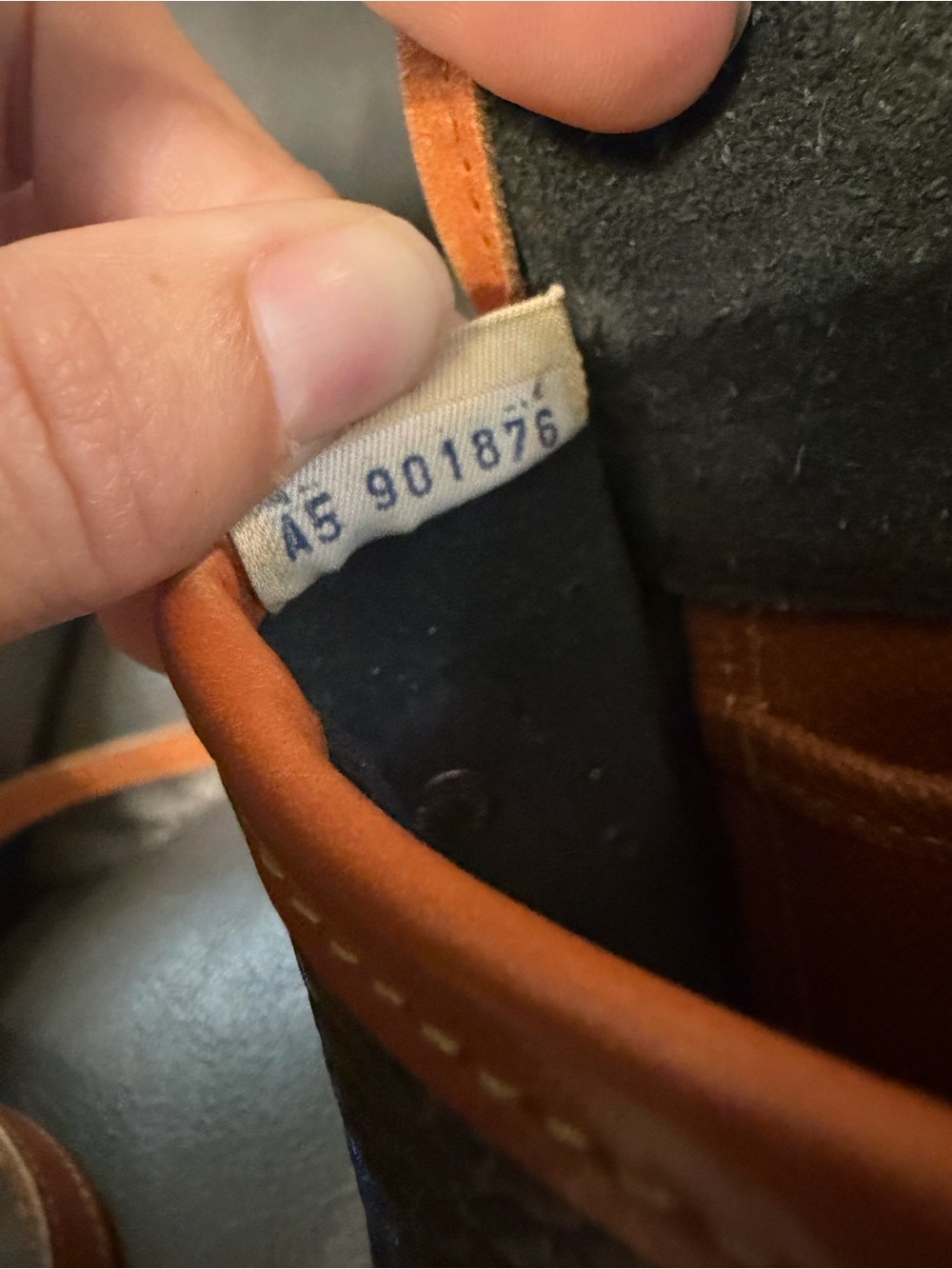 Dooney & Bourke Big Duck Crossbody With Matching Coin Purse - Picture 14 of 15